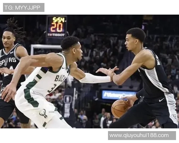 路威建议文班亚马向字母哥学习提升持球能力加强转换进攻表现