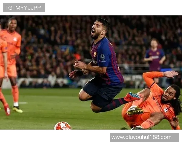 前裁判解析廷伯点球争议：身体接触延续至禁区上半身犯规更易被识别